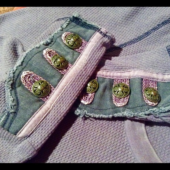 NWOT Rare Free People Thermal Waffle Knit Henley Motto Cuff - Picture 8 of 9